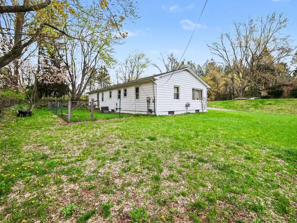 376 N Sunset Terrace Shelby Village MI 49455