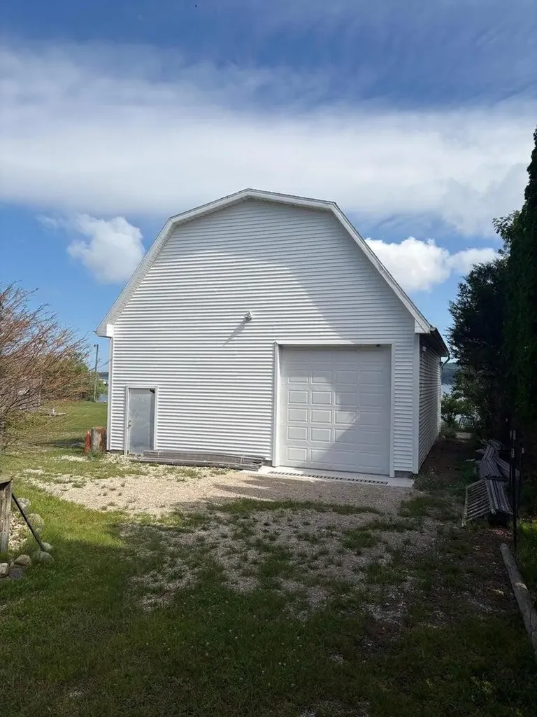 4472 Crescent Beach Road Onekama Township MI 49675