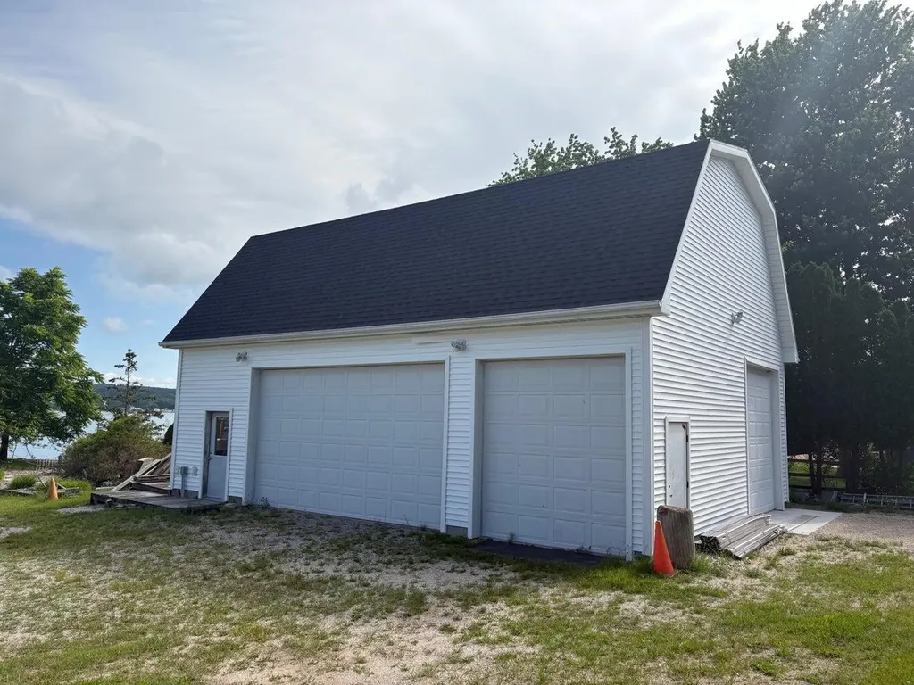 4472 Crescent Beach Road Onekama Township MI 49675