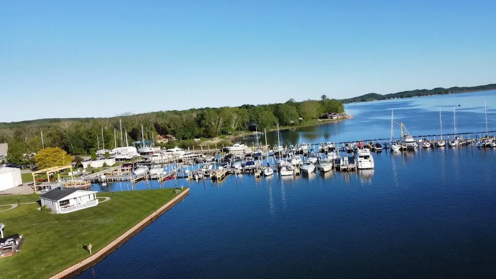 4472 Crescent Beach Road Onekama Township MI 49675