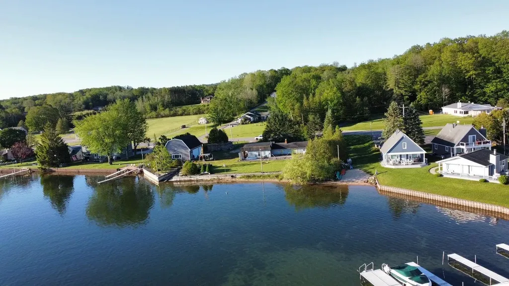 4472 Crescent Beach Road Onekama Township MI 49675