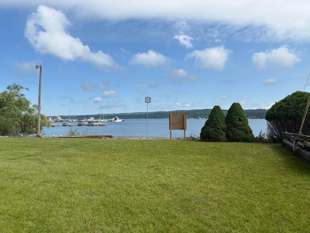 4472 Crescent Beach Road Onekama Township MI 49675