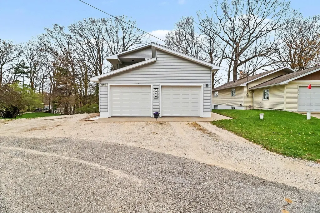 1726 W Chilberg Road Amber Township MI 49454