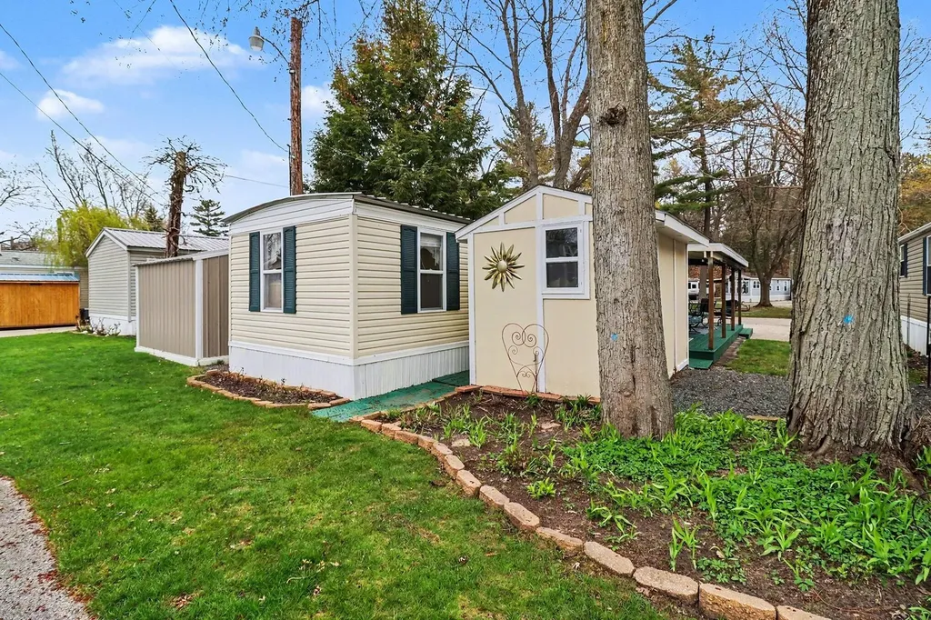 2759 Basin Street Hamlin Township MI 49431
