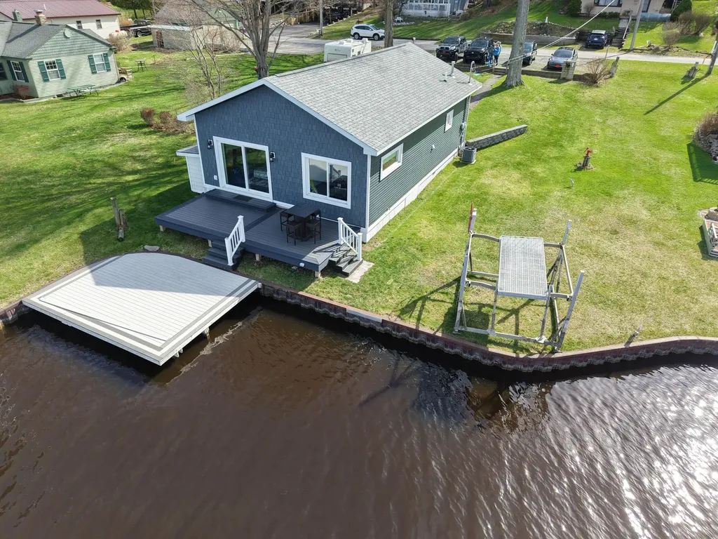 6292 Grace Avenue Hamlin Township MI 49431