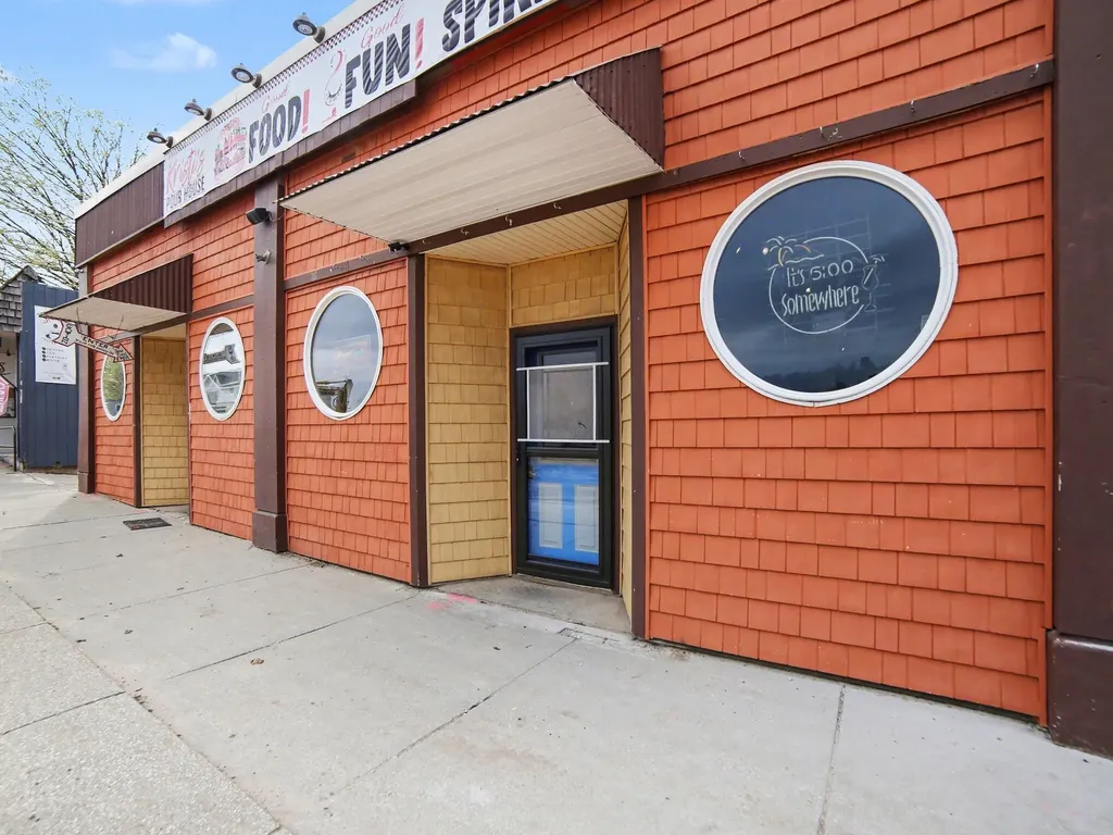 211 E Main Street Hart City MI 49420