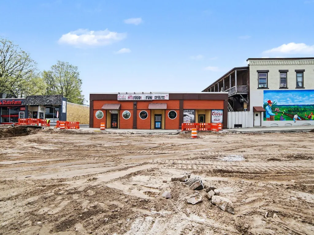 211 E Main Street Hart City MI 49420