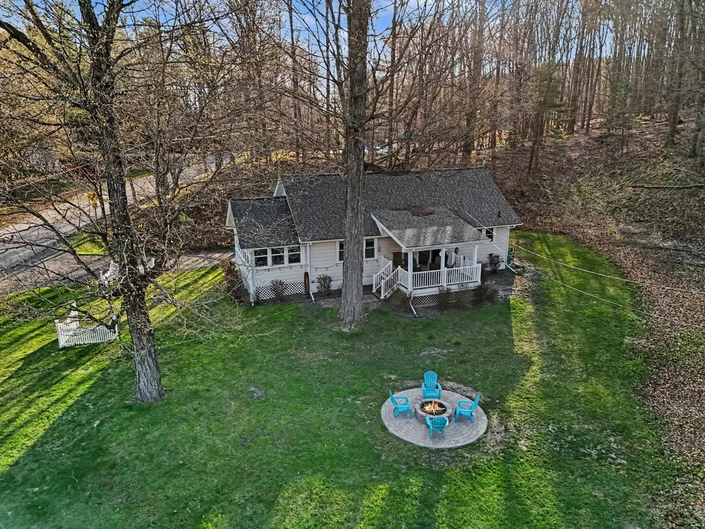 5989 W Barnhart Road Hamlin Township MI 49431