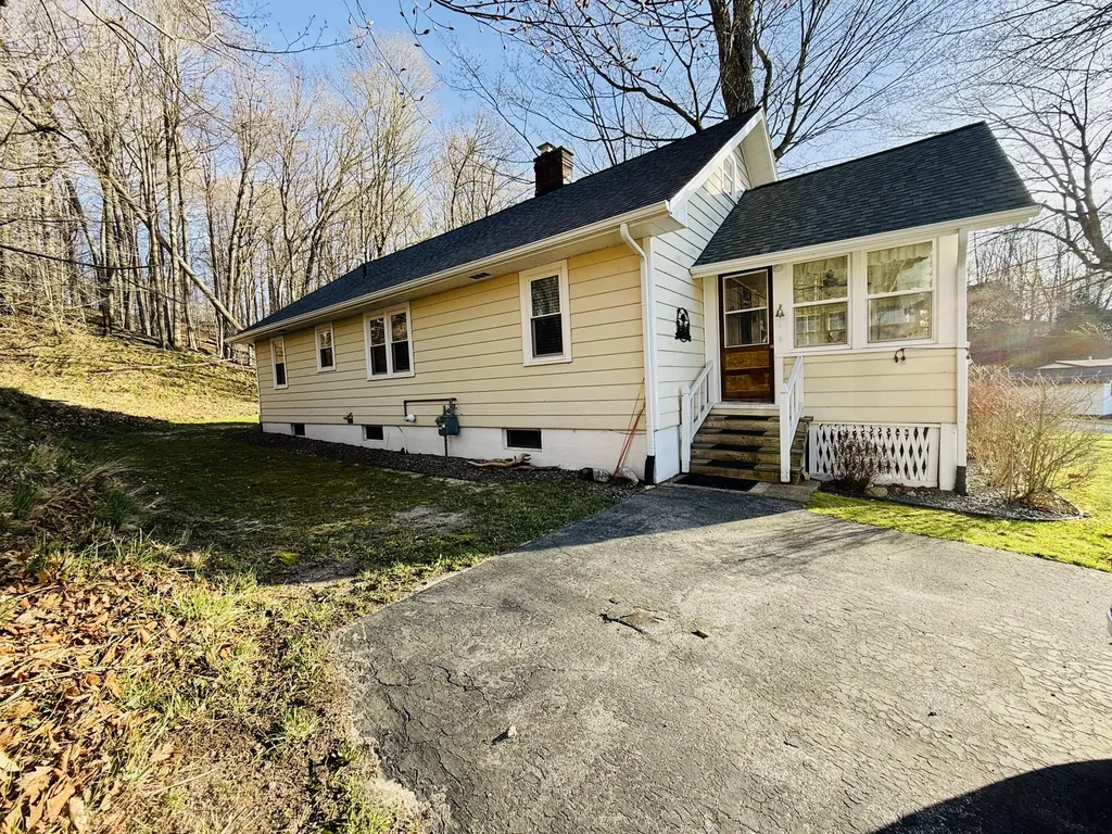 5989 W Barnhart Road Hamlin Township MI 49431