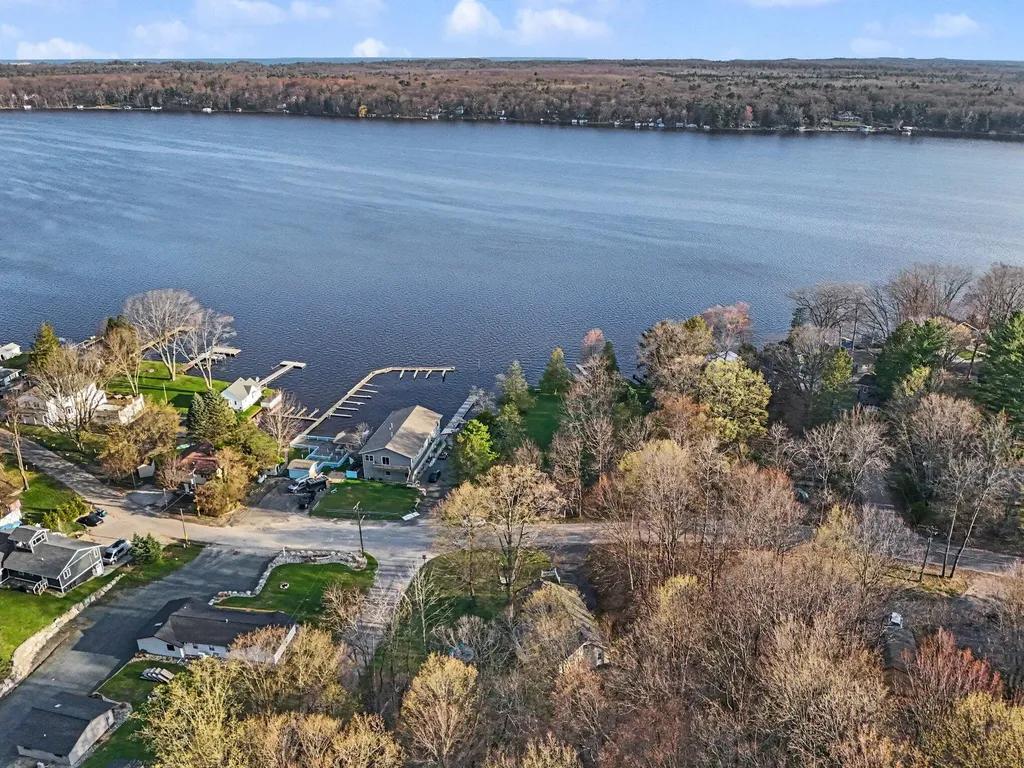 5989 W Barnhart Road Hamlin Township MI 49431