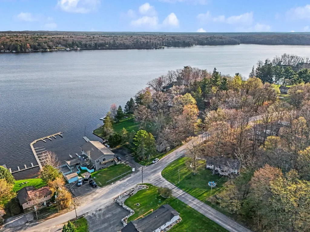 5989 W Barnhart Road Hamlin Township MI 49431