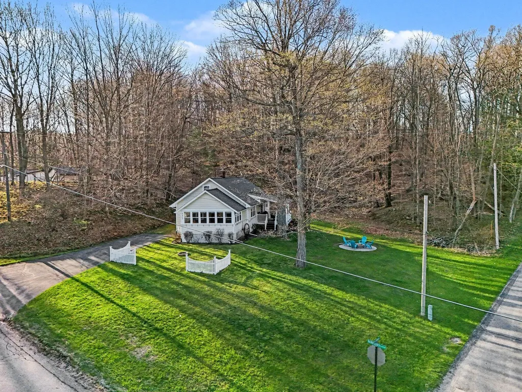 5989 W Barnhart Road Hamlin Township MI 49431