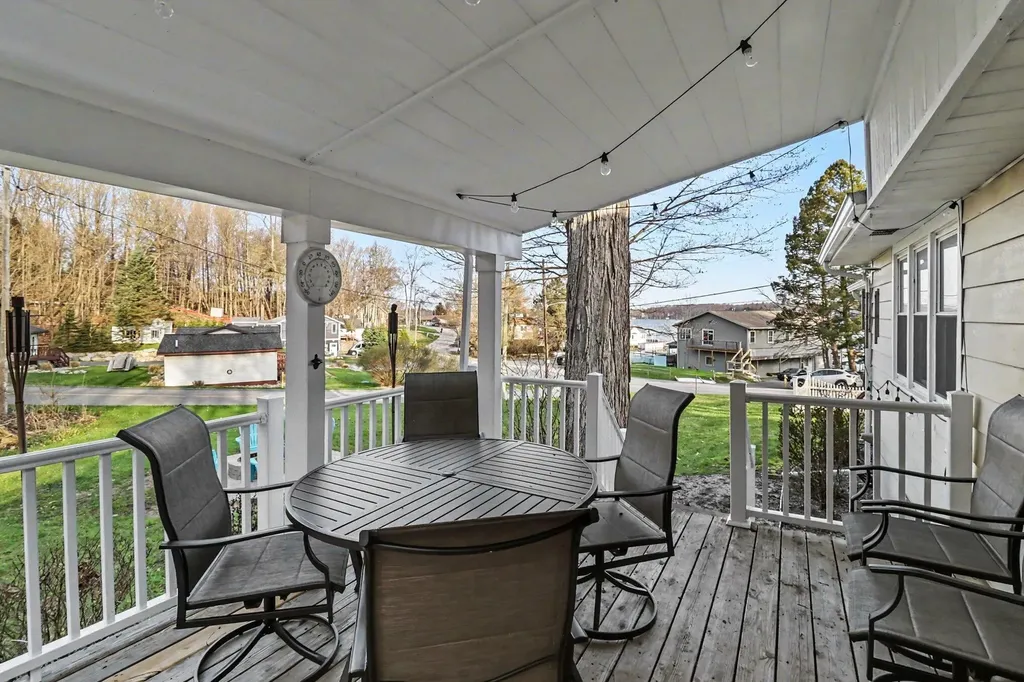 5989 W Barnhart Road Hamlin Township MI 49431