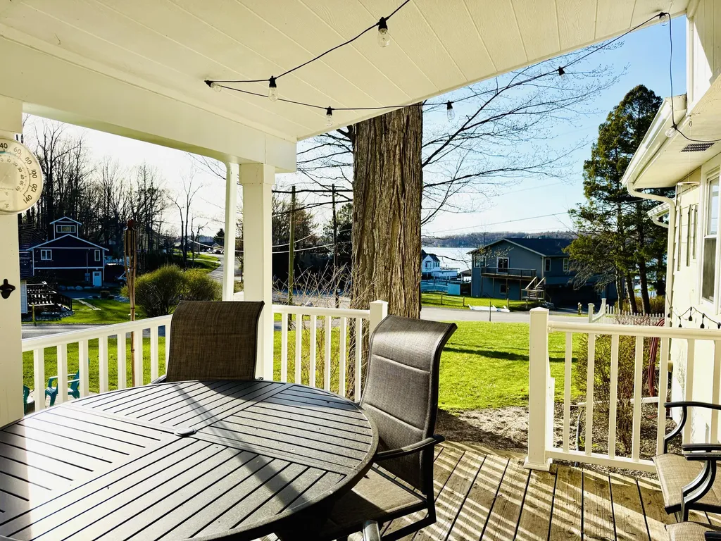 5989 W Barnhart Road Hamlin Township MI 49431