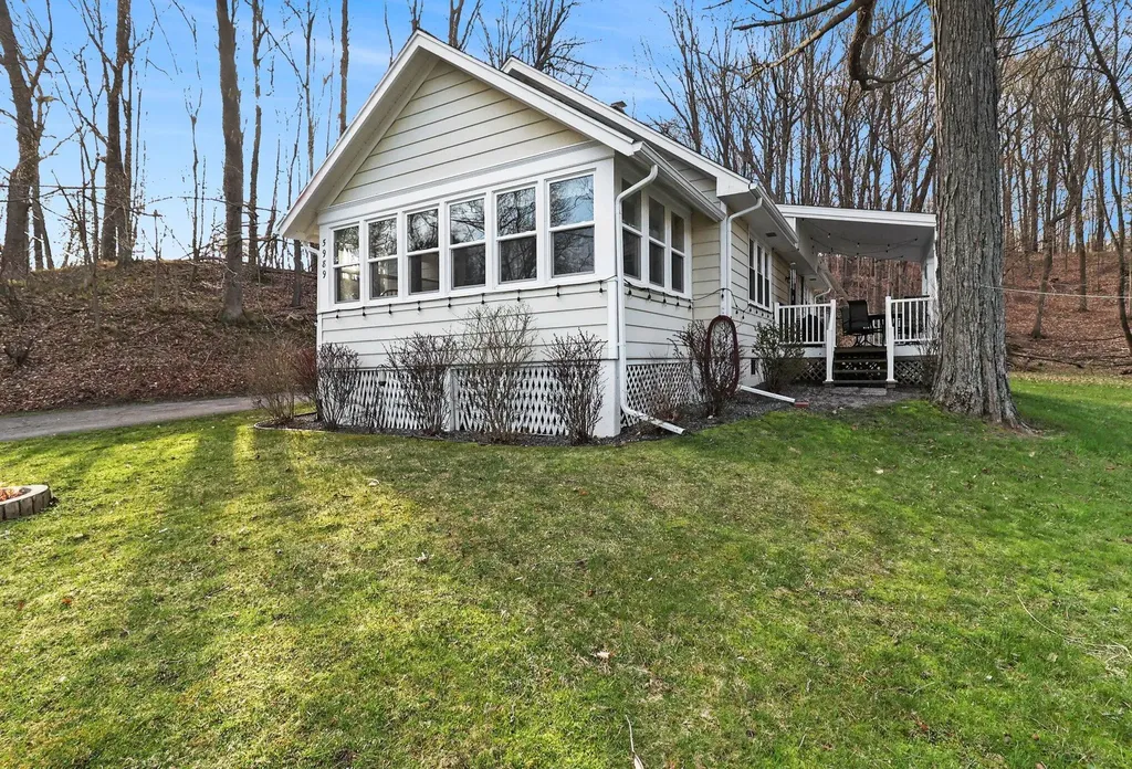5989 W Barnhart Road Hamlin Township MI 49431