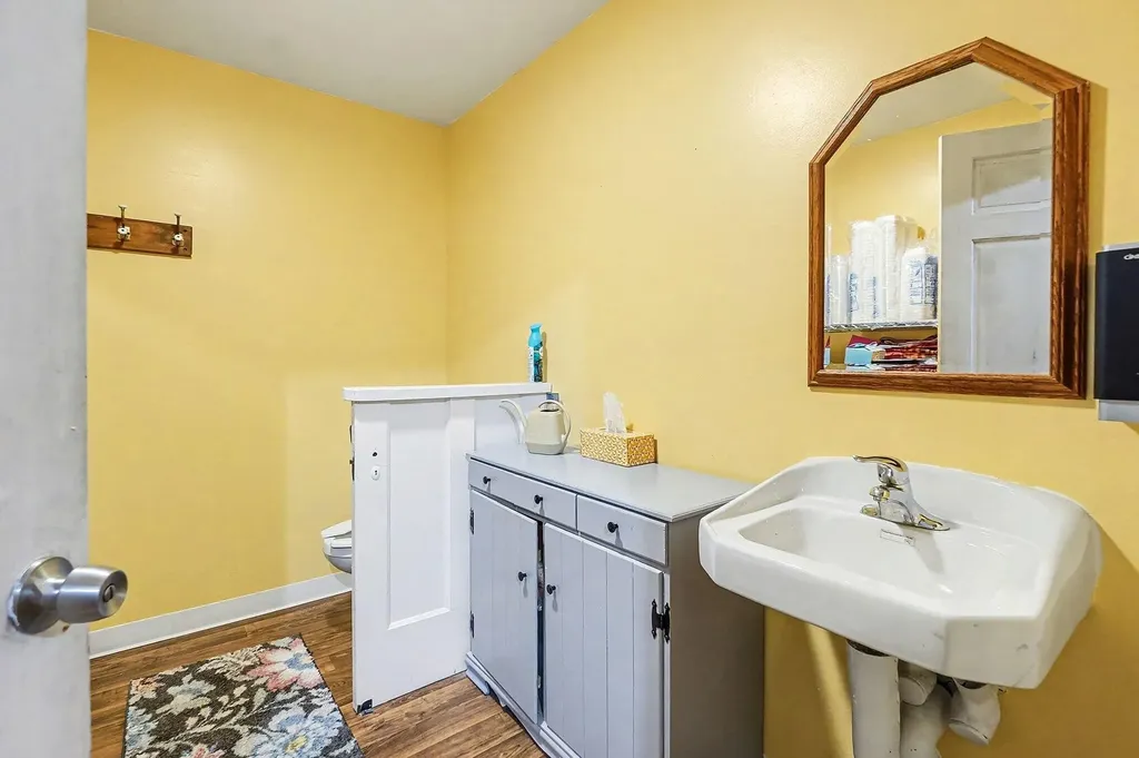 560 N Hancock Street Pentwater Village MI 49449