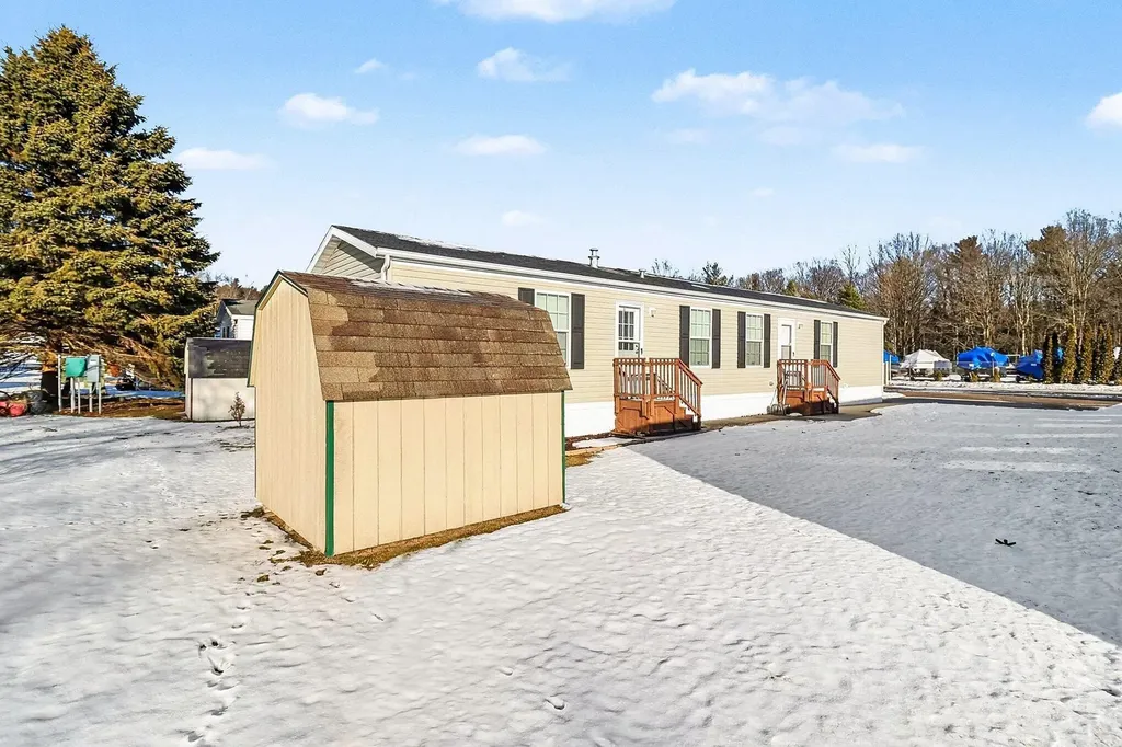 2907 N Sandy Drive Hamlin Township MI 49431