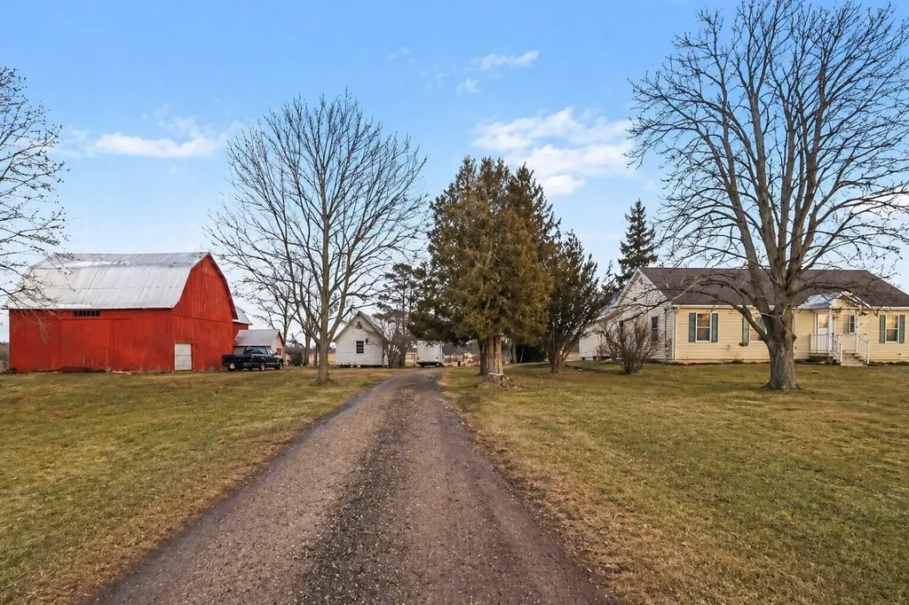 4646 N Anderson Road Victory Township MI 49431