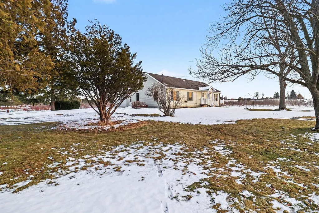 4646 N Anderson Road Victory Township MI 49431