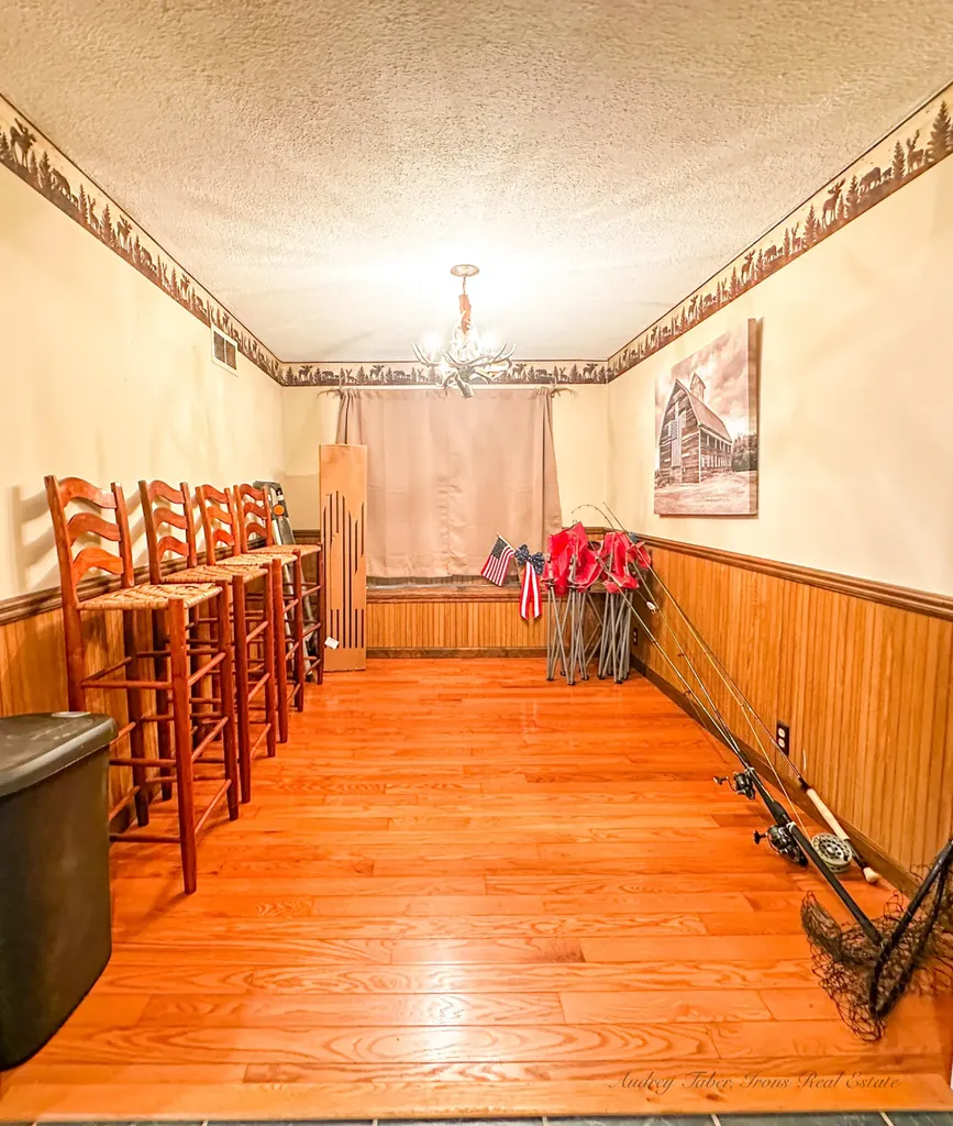 8933 E M 20 Newfield Township MI 49421