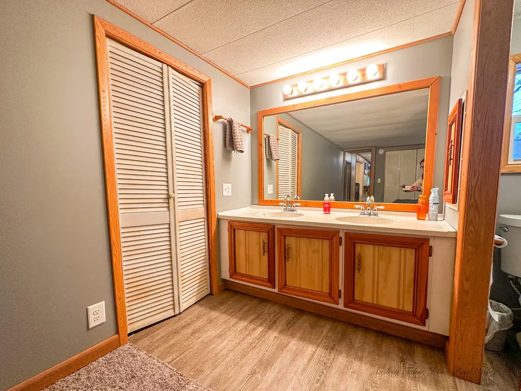 8933 E M 20 Newfield Township MI 49421