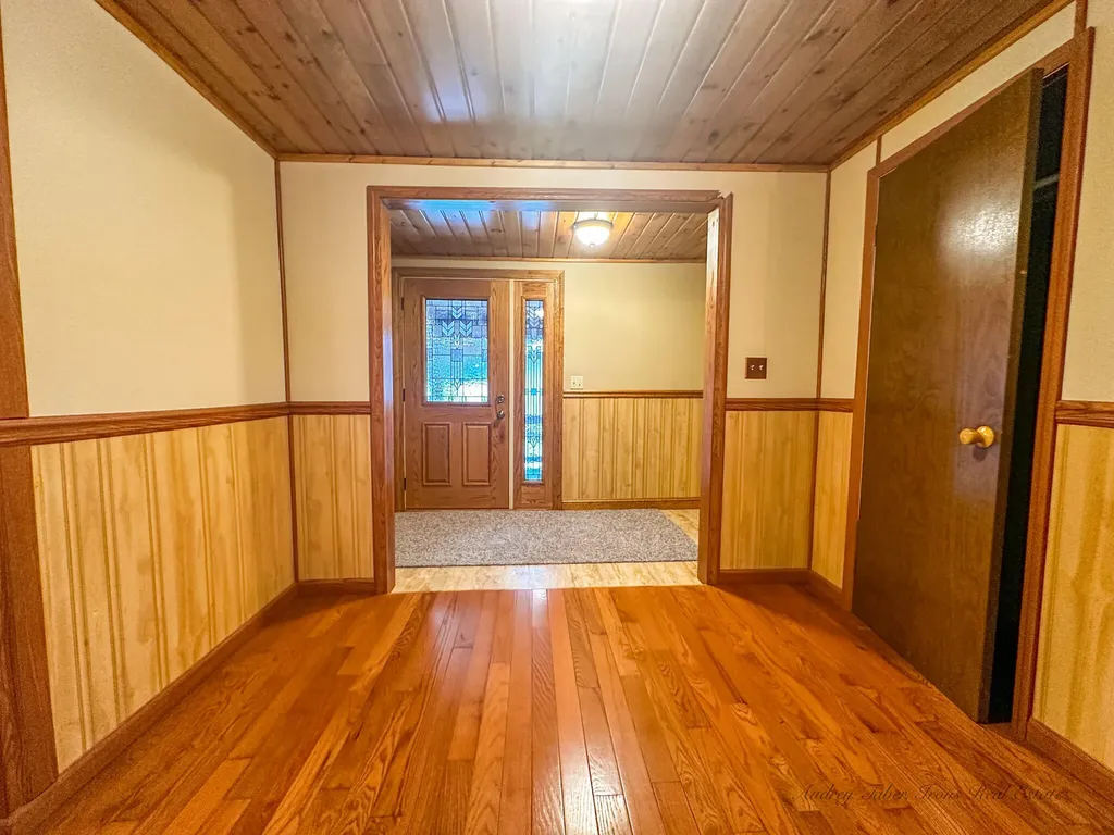 8933 E M 20 Newfield Township MI 49421