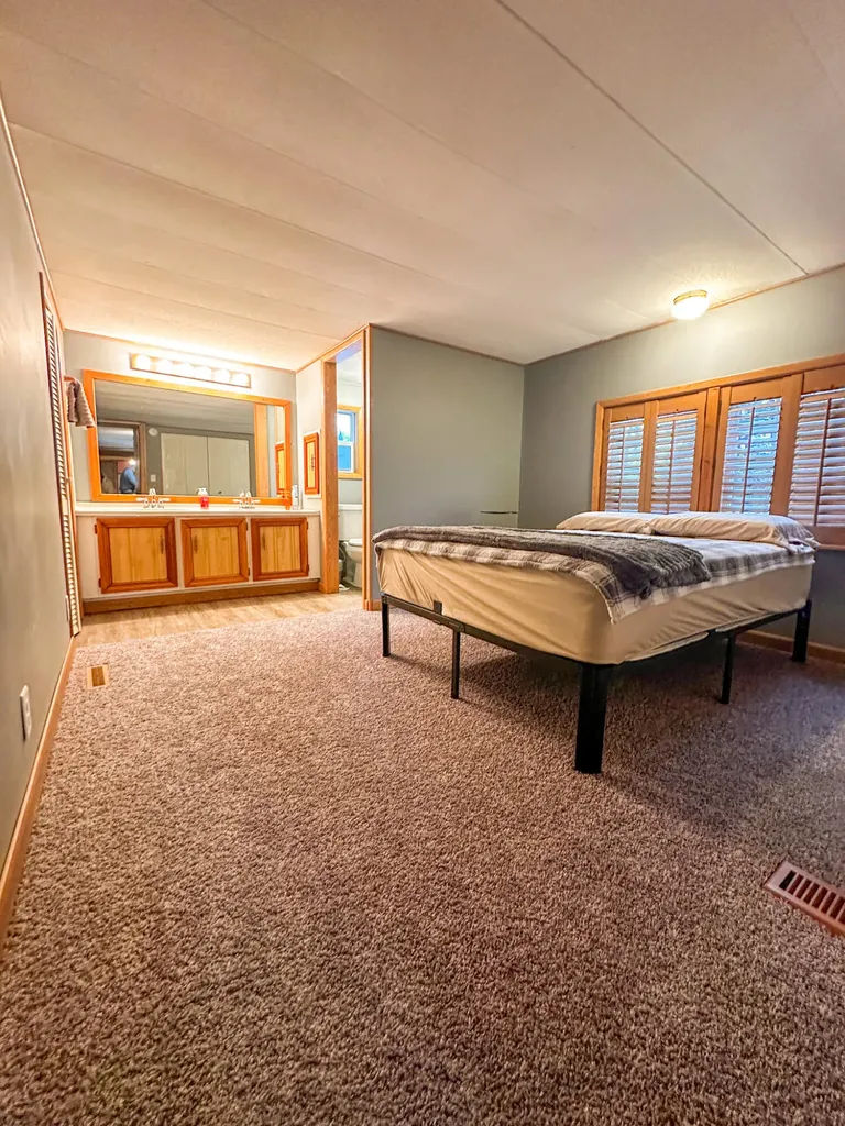 8933 E M 20 Newfield Township MI 49421