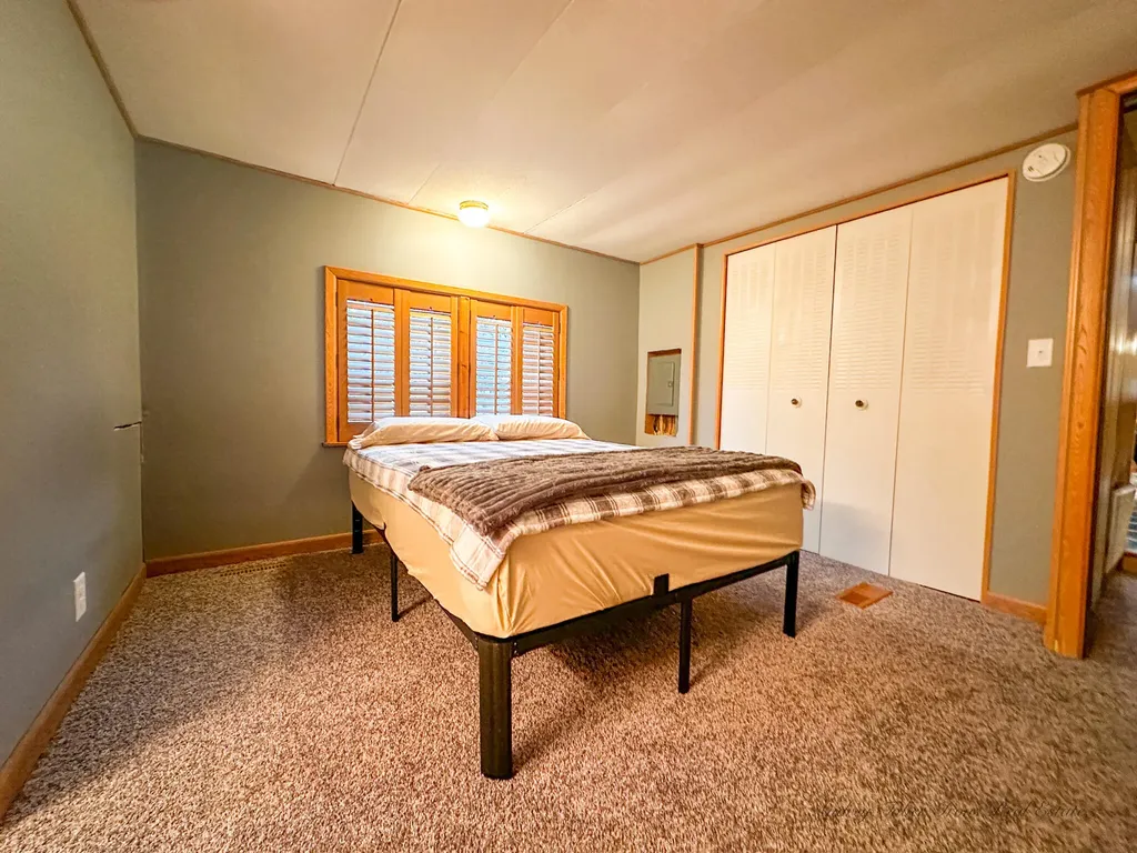 8933 E M 20 Newfield Township MI 49421