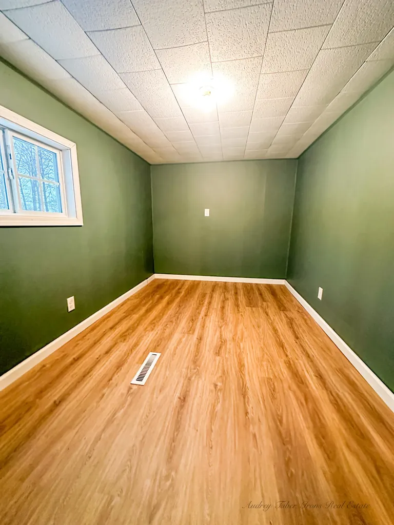 8933 E M 20 Newfield Township MI 49421