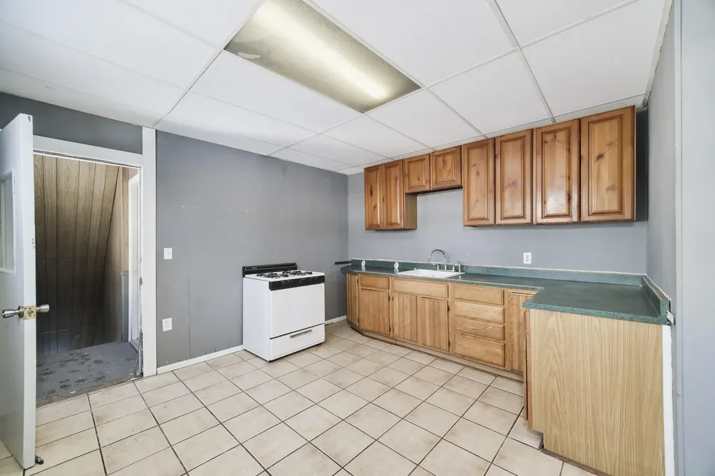 221 5th Street Manistee City MI 49660