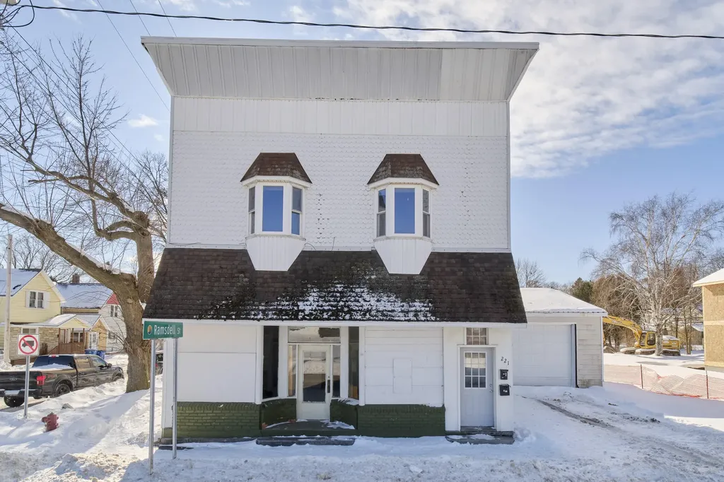 221 5th Street Manistee City MI 49660