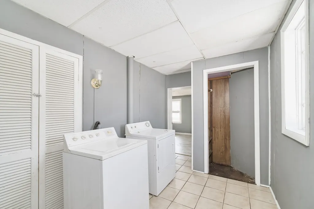 221 5th Street Manistee City MI 49660