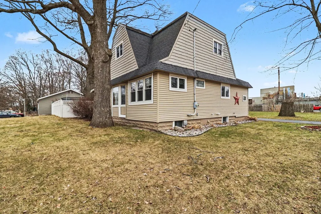 802 N Emily Street Ludington City MI 49431