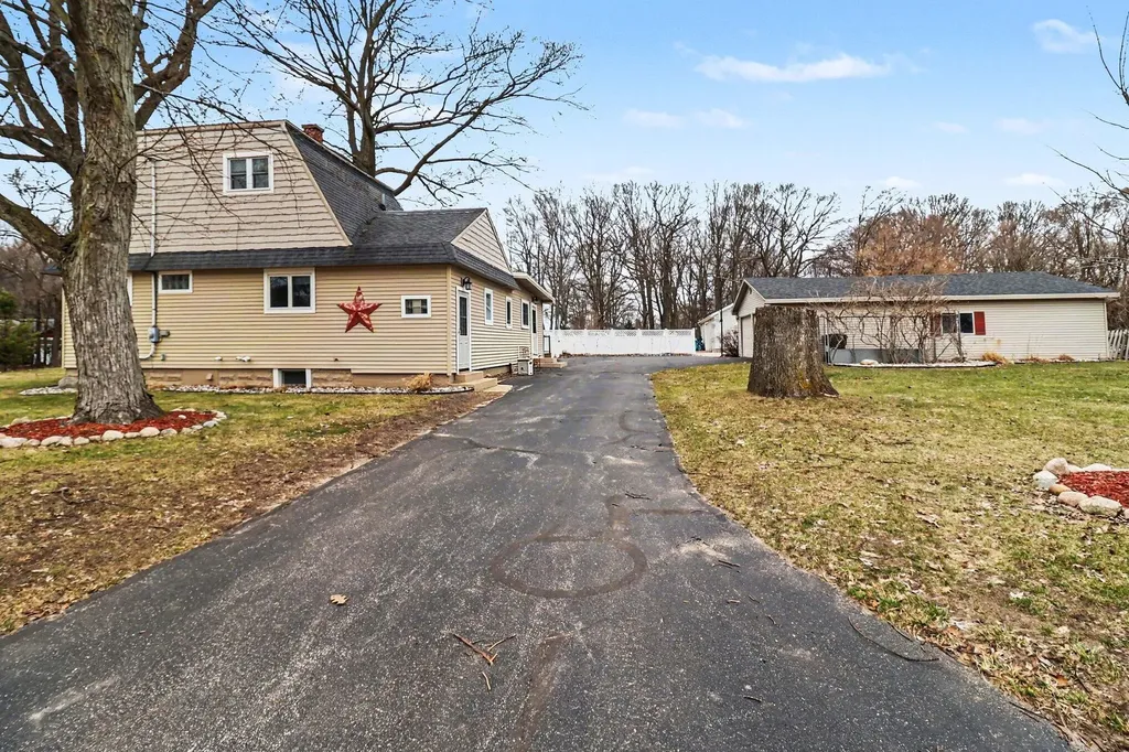 802 N Emily Street Ludington City MI 49431