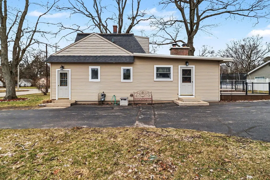 802 N Emily Street Ludington City MI 49431