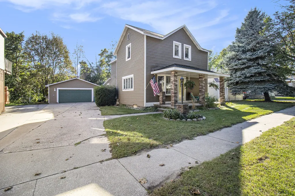 259 5th Avenue Manistee City MI 49660