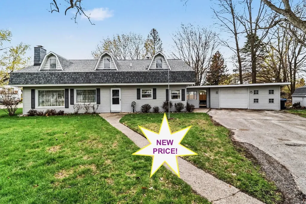 709 New William Street Ludington City MI 49431