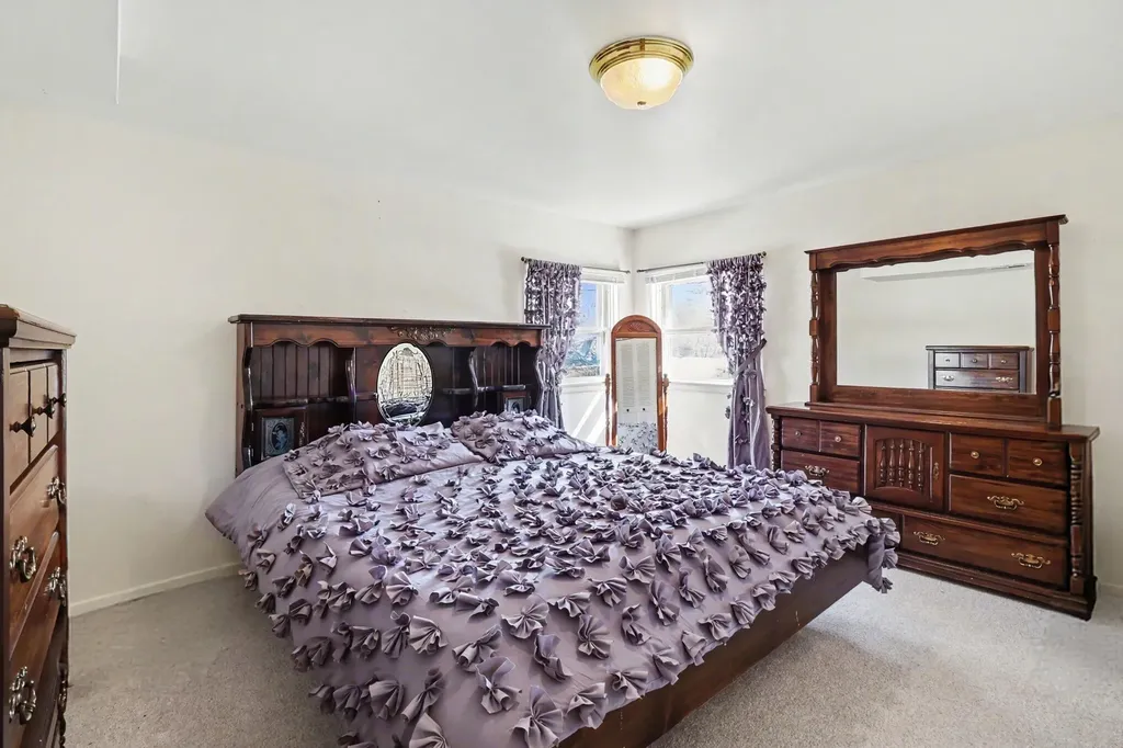 709 New William Street Ludington City MI 49431