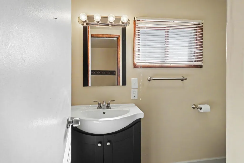 709 New William Street Ludington City MI 49431