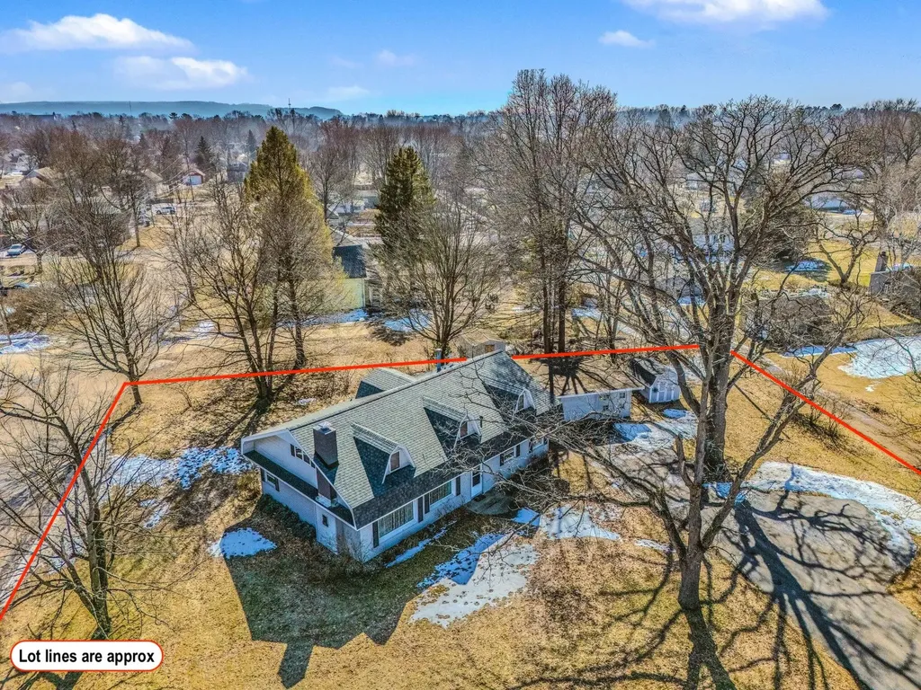 709 New William Street Ludington City MI 49431