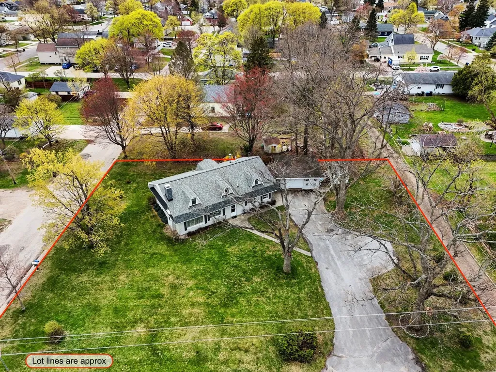 709 New William Street Ludington City MI 49431