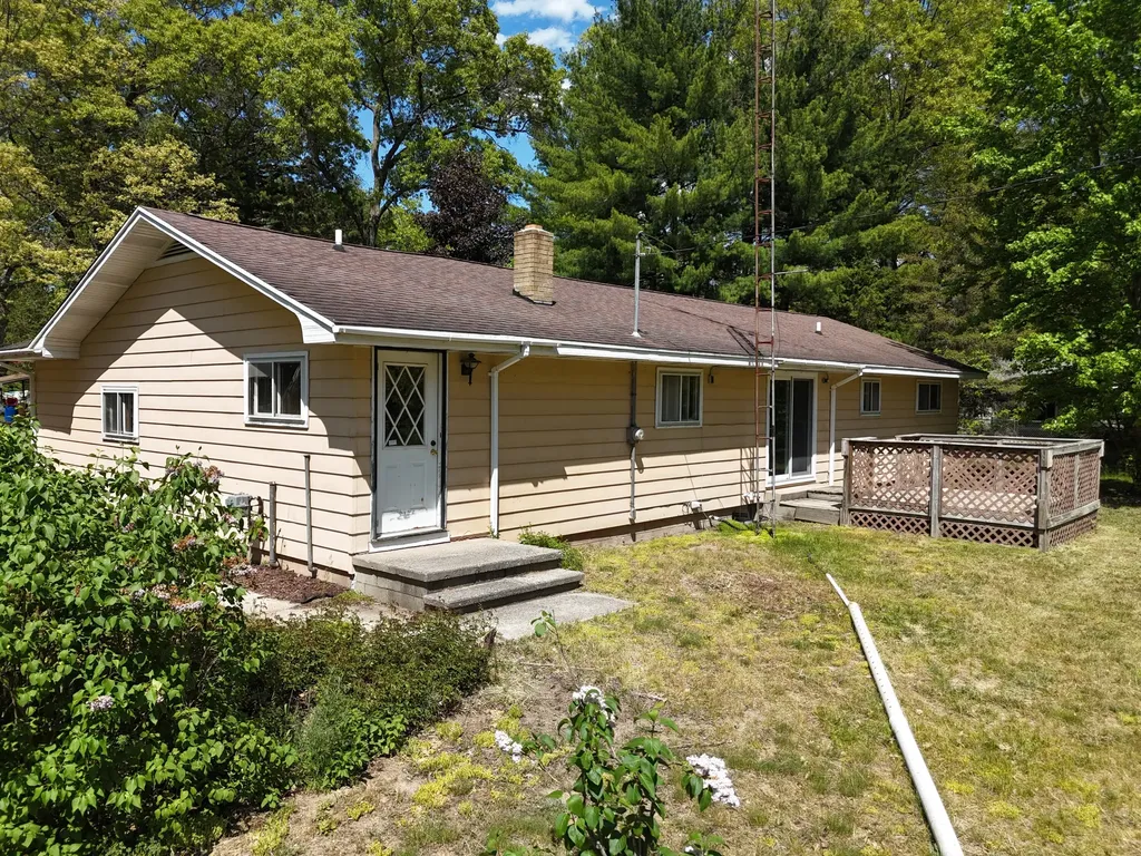 14099 Studebaker Avenue Dickson Township MI 49619