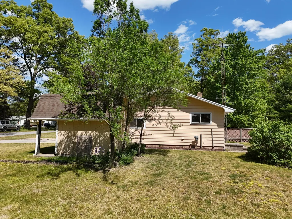 14099 Studebaker Avenue Dickson Township MI 49619