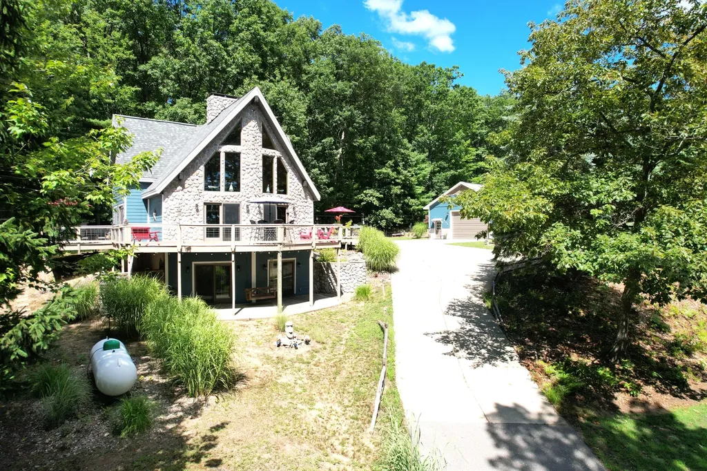 4050 E Ottawa Drive Unknown City MI 49411