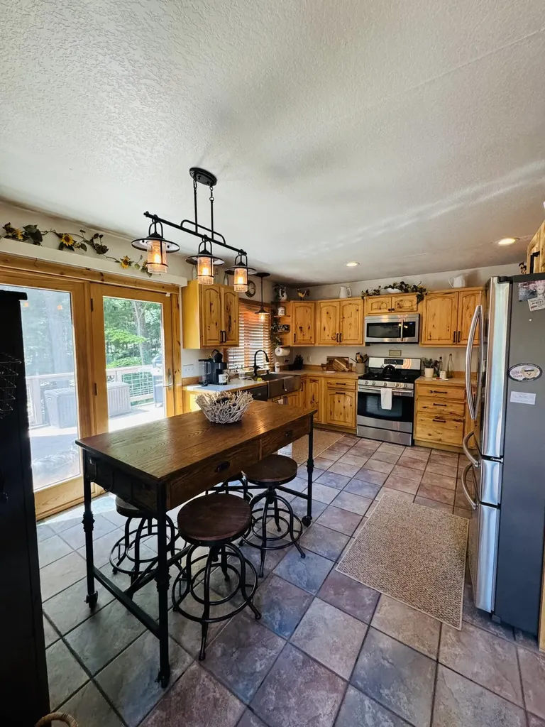 4050 E Ottawa Drive Unknown City MI 49411