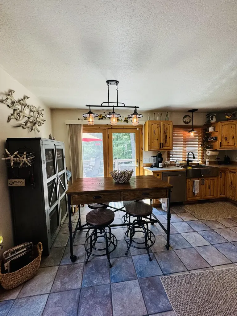 4050 E Ottawa Drive Unknown City MI 49411