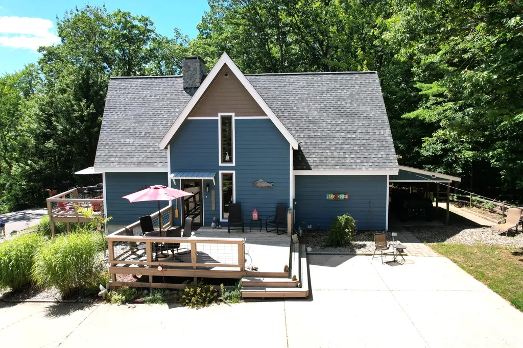4050 E Ottawa Drive Unknown City MI 49411