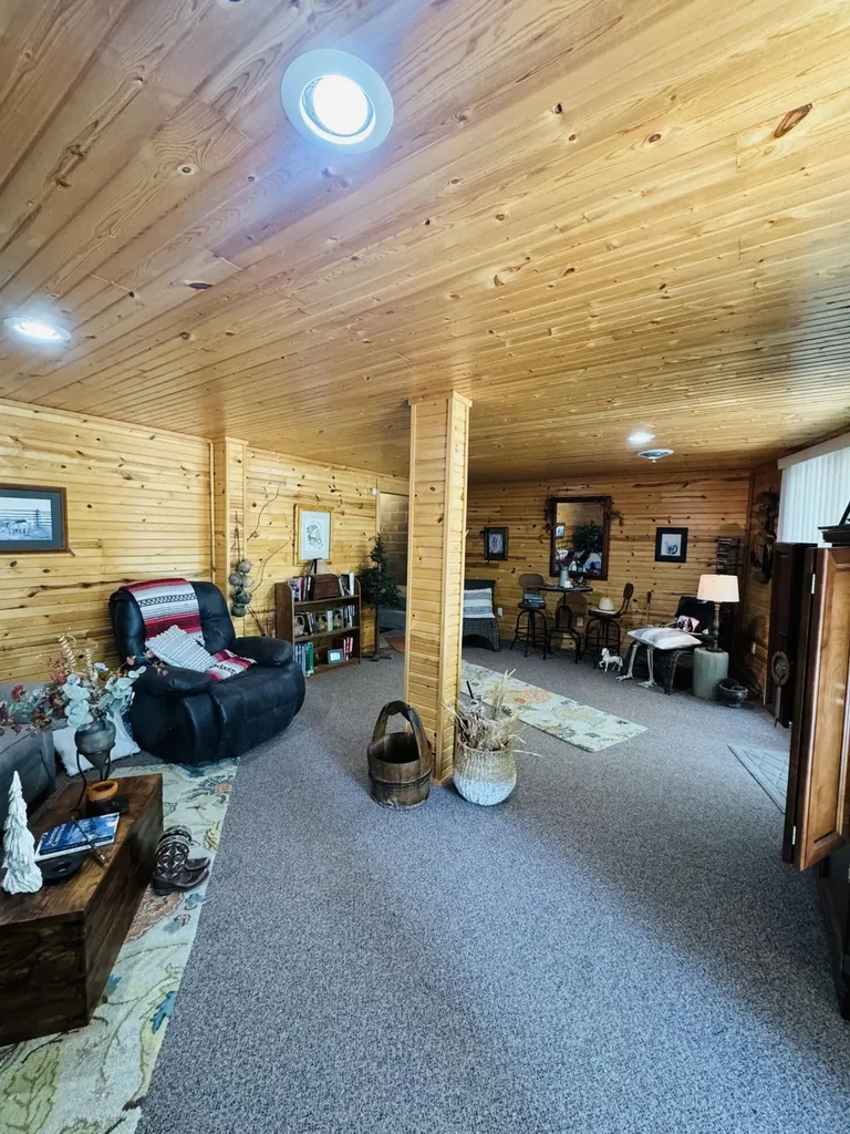 4050 E Ottawa Drive Unknown City MI 49411