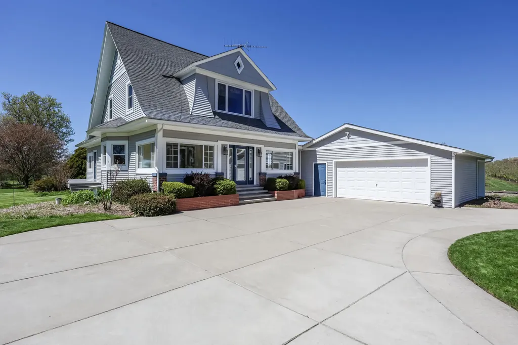 3338 W Abbey Road Hart Township MI 49420