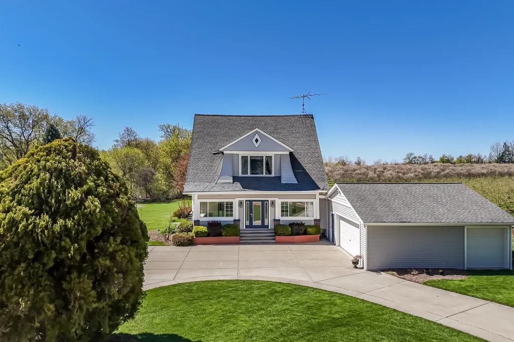 3338 W Abbey Road Hart Township MI 49420